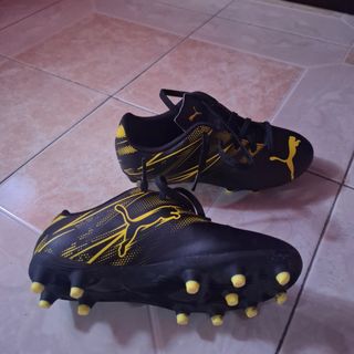 Zapatilla de futbol  de niño