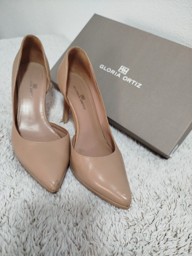 Zapatos núm. 36. Gloria Ortiz.