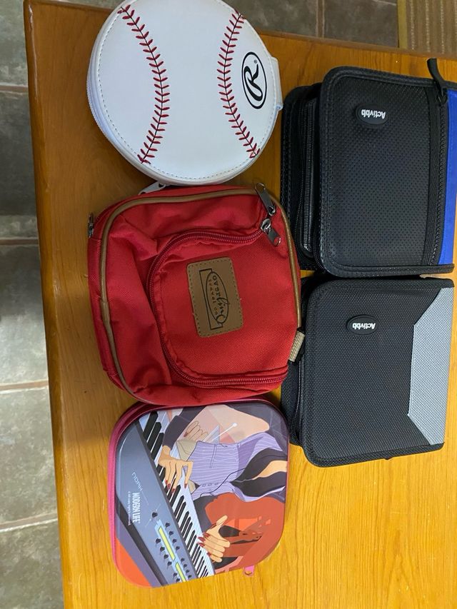 Diverse copertine per CDS