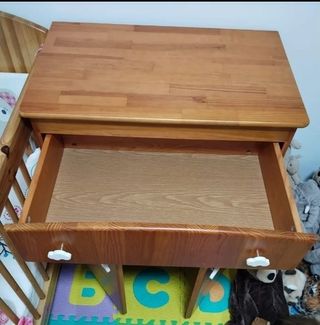 Mueble cambiador bebé, de pino.
