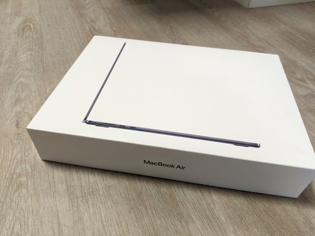 Caja original Apple MacBook Air 15"