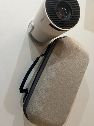 MINI PROYECTOR MAGCUBIC HY300 y funda d transporte