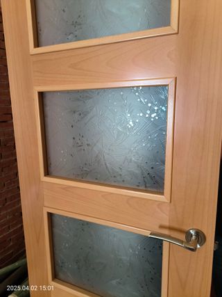 Puerta habitacion con cristal