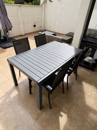 Mesa jardin y sillas 