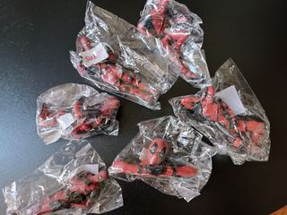 N.6 figure Deadpool Marvel