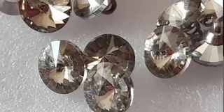 Lote 10 botones- 5 modelos