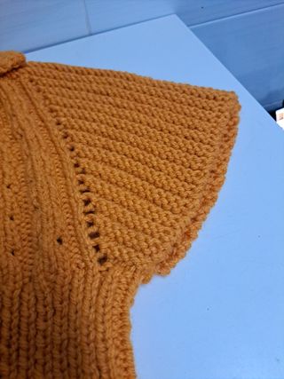 Toquilla baserri eskuz egina