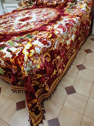 Colcha de terciopelo antigua nueva