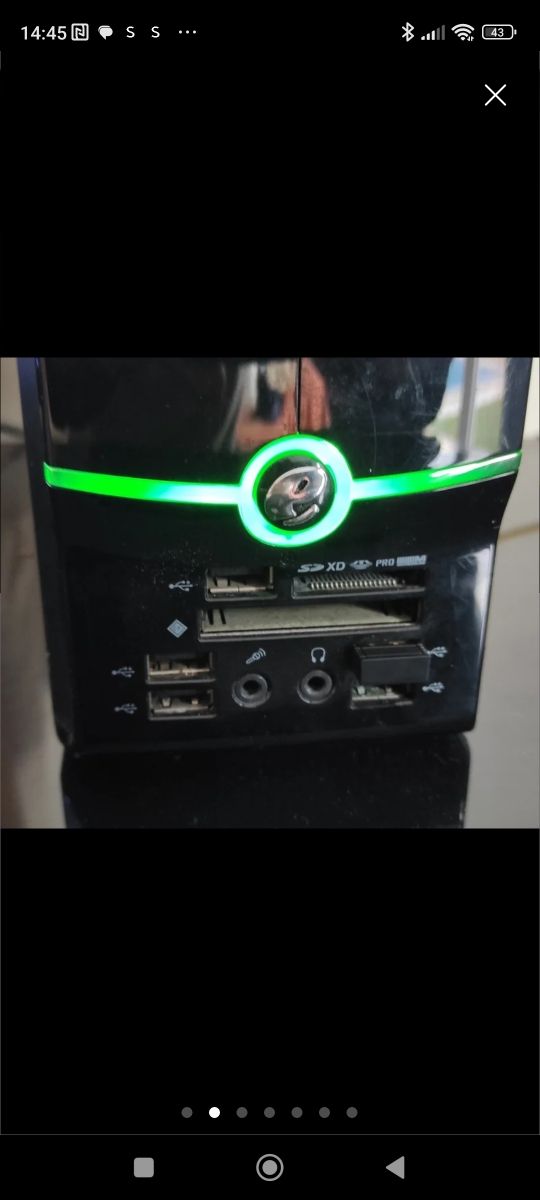 Ordenador de sobremesa con monitor