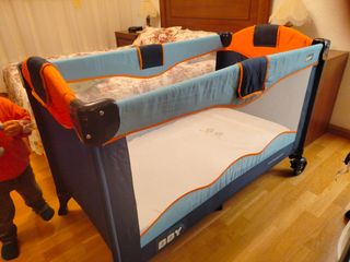Colchón y cuna de viaje