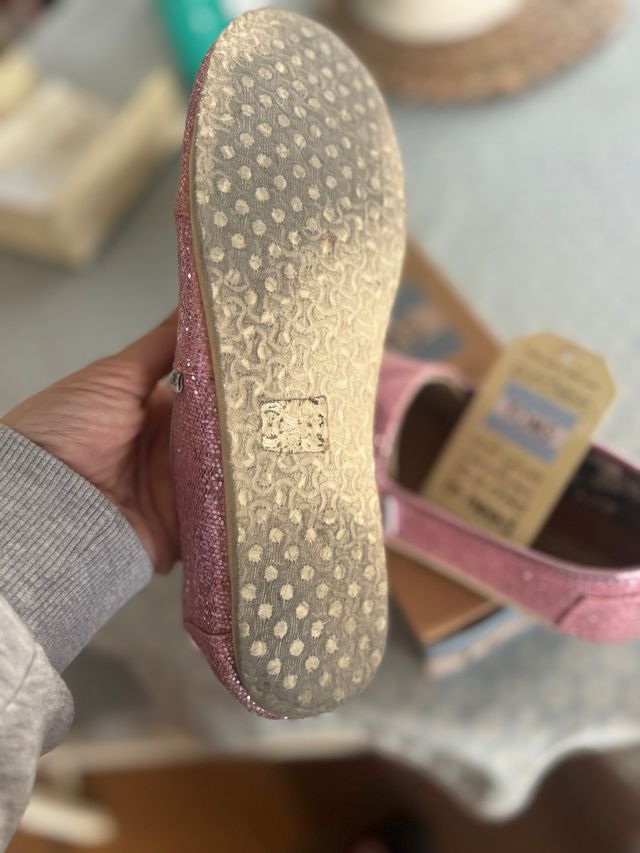 Alpargatas TOMS talla 36.5 rosas brillo