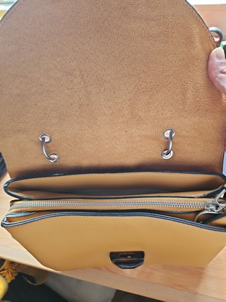 Bolso imitación ante.