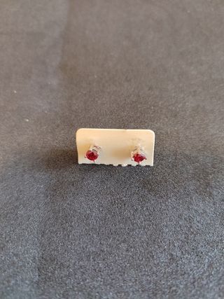 Pendientes de plata con piedra roja