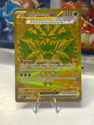 Carta pokemon Ogerpon Dorado