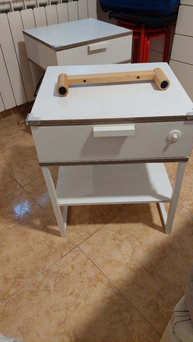 2 Mesas de noche TRYSIL IKEA 
