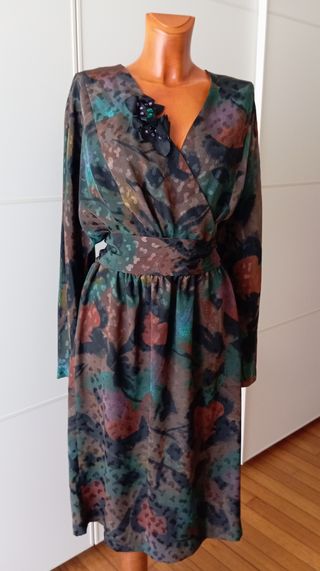 Vestido vintage en tonos tierra