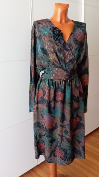 Vestido vintage en tonos tierra