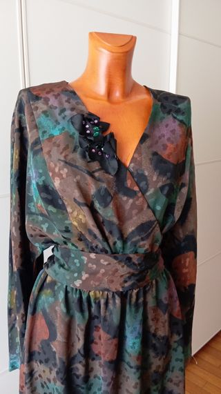 Vestido vintage en tonos tierra