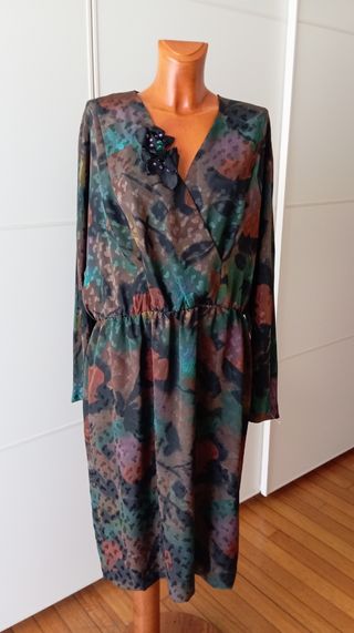 Vestido vintage en tonos tierra