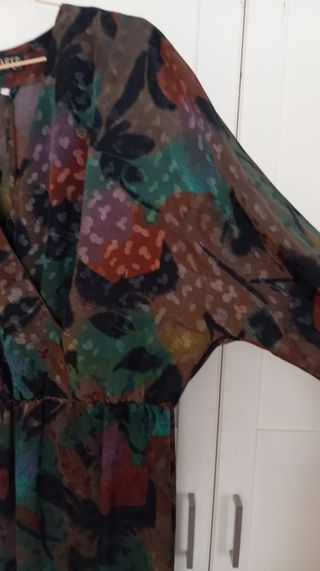 Vestido vintage en tonos tierra