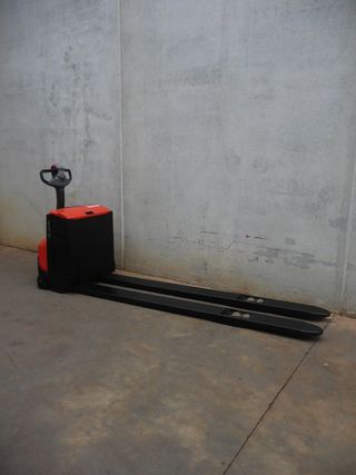 TRANSPALETA ELECTRICA HORQUILLA LARGA