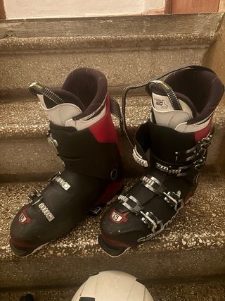 Botas de esquí Salomón xpro 80 con casco y gafas