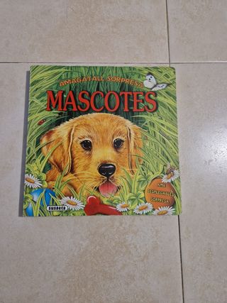 Libro con desplegables. Les mascotes