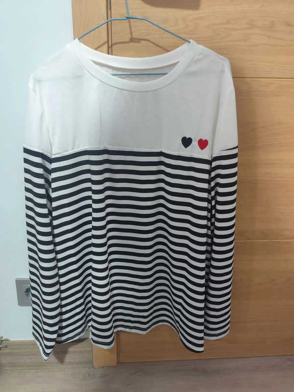 Camiseta de manga larga con parches a rayas