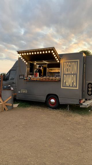 Vendo Foodtruck precio negociable 