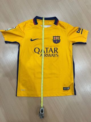 Camiseta Barcelona talla 10-12 años.