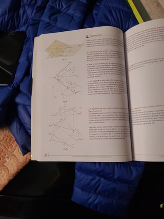 Dibujo técnico 1º Bachillerato (Spanish Edition)