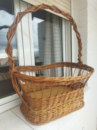 Cesta de mimbre
