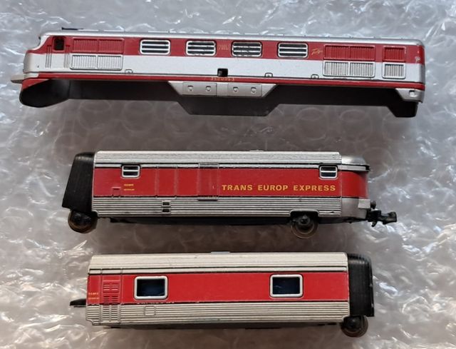 Locomotora Ibertren 2N + 8 coches