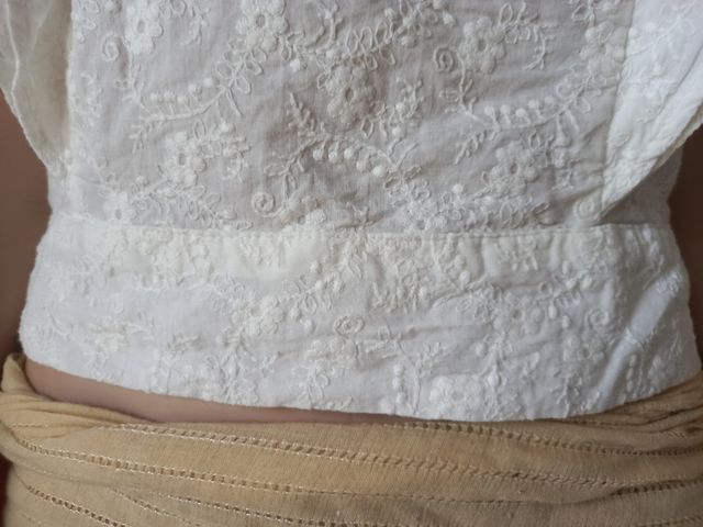 Blusa donna pizzo sangallo con volant