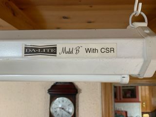 Proyector sanyo plv z2. con pantalla