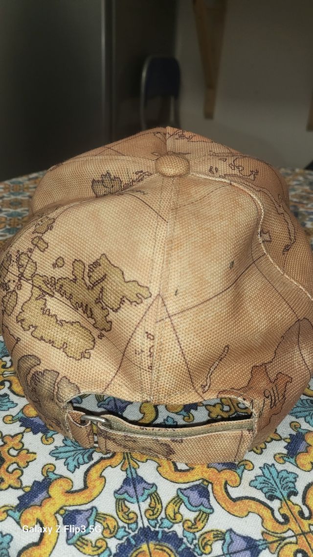 Cappello Alviero Martini