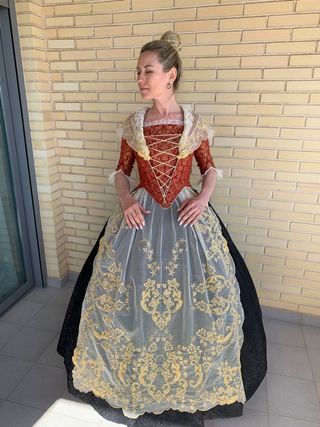 Traje de fallera 