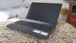 Portátil Acer Aspire 5749 Bien Conservado
