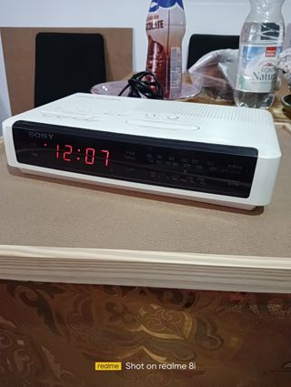 Se vende radio despertador. Sony