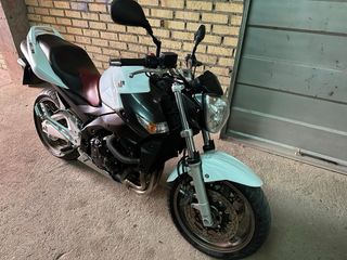 Suzuki gsr 600 año 2008 27.500km