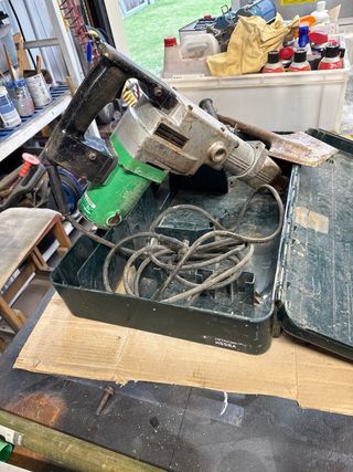 TALADRO HITACHI PERCUTOR