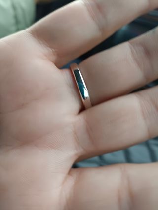 Anillo de acero quirúrgico plateado 