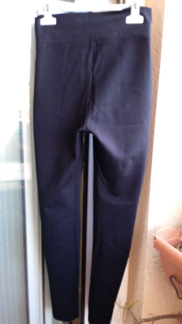 Pantalón Stradivarius 