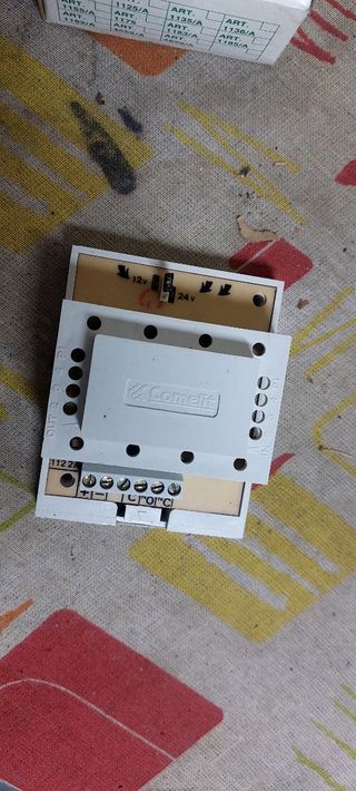 Comelit relè.derivatori.tasti.borchie
