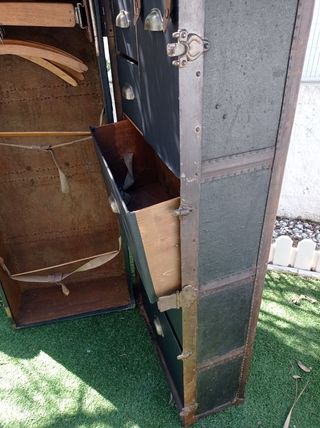 BAUL ARMARIO  DE VIAJE ANTIGUO