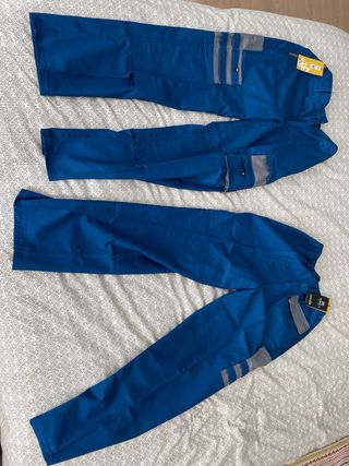 Dos pantalones multibolsillos monza