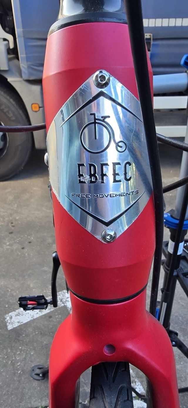 Bicicleta EBFEC R2 Skiron Red  Urban eBike  70 km