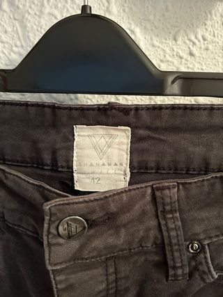 *Pantalón vaquero negro talla 42 Shana