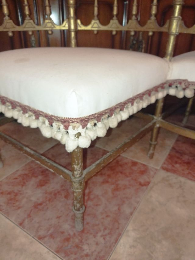 Antigua silla tu y yo