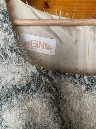 Elegante vestido en sisa.Blanco y negro.Niente.40